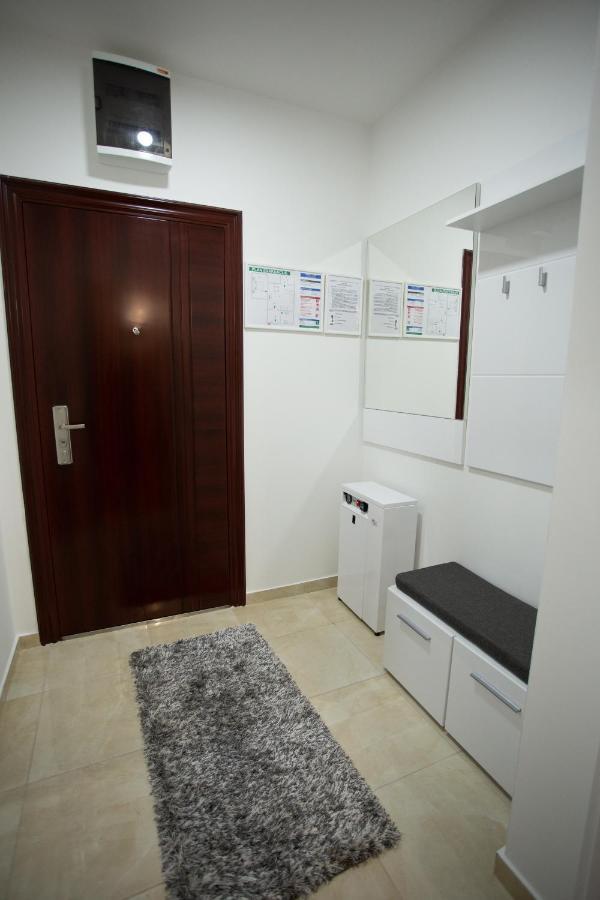 Apartman Sunset Sremska Mitrovica Bagian luar foto