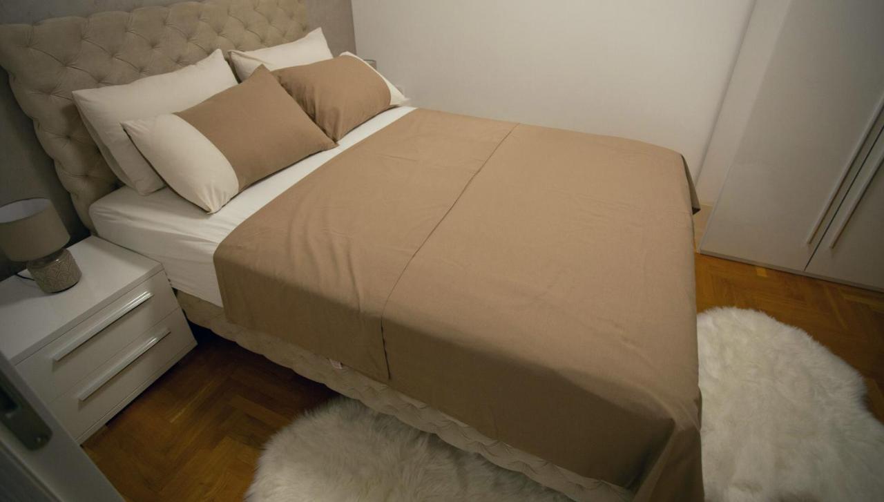 Apartman Sunset Sremska Mitrovica Bagian luar foto